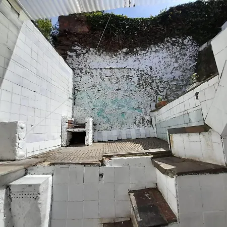 Casa De Peregrinos La Concha Ii Hostel *