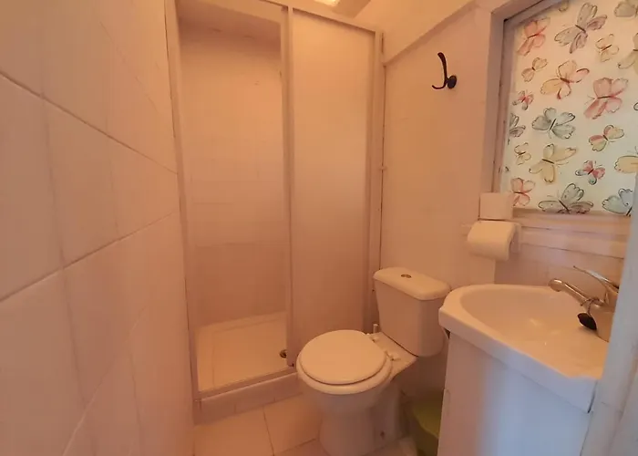 Casa De Peregrinos La Concha Ii * Cudillero