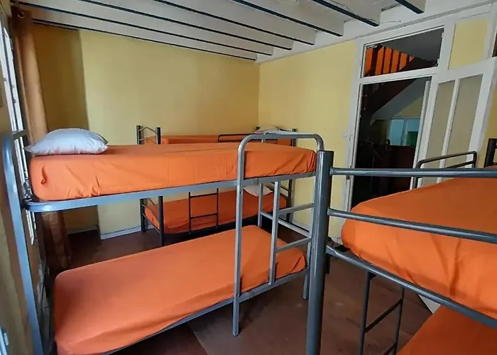 Casa De Peregrinos La Concha Ii * Cudillero