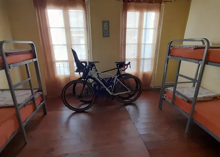 Casa De Peregrinos La Concha Ii Hostal Cudillero