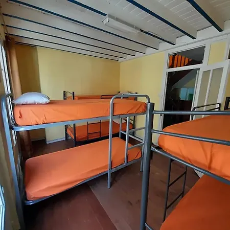 Casa De Peregrinos La Concha Ii * Cudillero